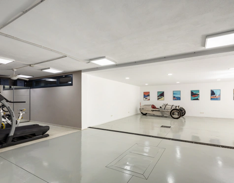 Villa for sale in Nueva Andalucia, Marbella