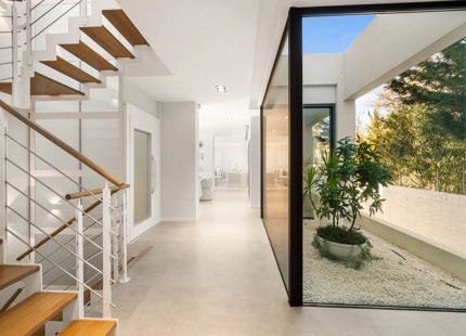 CONTEMPORARY FRONTLINE BEACH VILLA ON THE NEW GOLDEN MILE