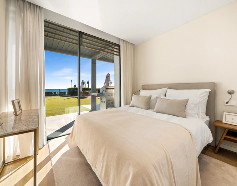 Villa for sale in New Golden Mile, Estepona East