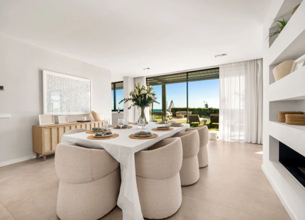 CONTEMPORARY FRONTLINE BEACH VILLA ON THE NEW GOLDEN MILE
