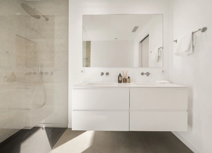 CONTEMPORARY FRONTLINE BEACH VILLA ON THE NEW GOLDEN MILE