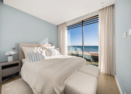 CONTEMPORARY FRONTLINE BEACH VILLA ON THE NEW GOLDEN MILE