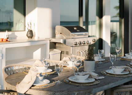 CONTEMPORARY FRONTLINE BEACH VILLA ON THE NEW GOLDEN MILE