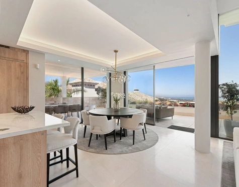 Duplex for sale in La Quinta, Benahavis