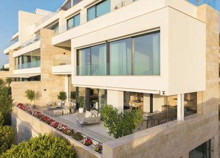 LUXURY DUPLEX APARTMENT WITH PANORAMIC SEA VIEWS IN LA QUINTA