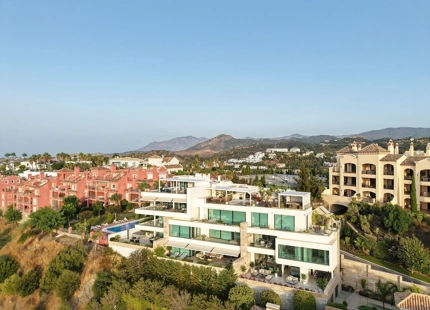 LUXURY DUPLEX APARTMENT WITH PANORAMIC SEA VIEWS IN LA QUINTA