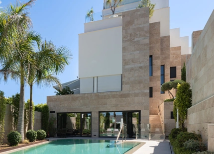 LUXURY DUPLEX APARTMENT WITH PANORAMIC SEA VIEWS IN LA QUINTA