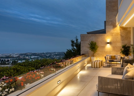 LUXURY DUPLEX APARTMENT WITH PANORAMIC SEA VIEWS IN LA QUINTA