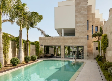 LUXURY DUPLEX APARTMENT WITH PANORAMIC SEA VIEWS IN LA QUINTA