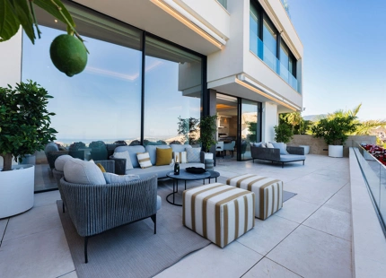 LUXURY DUPLEX APARTMENT WITH PANORAMIC SEA VIEWS IN LA QUINTA