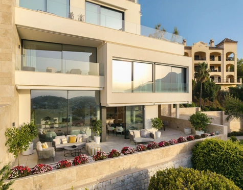 LUXURY DUPLEX APARTMENT WITH PANORAMIC SEA VIEWS IN LA QUINTA