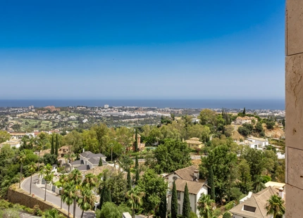 LUXURY DUPLEX APARTMENT WITH PANORAMIC SEA VIEWS IN LA QUINTA