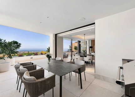 LUXURY DUPLEX APARTMENT WITH PANORAMIC SEA VIEWS IN LA QUINTA