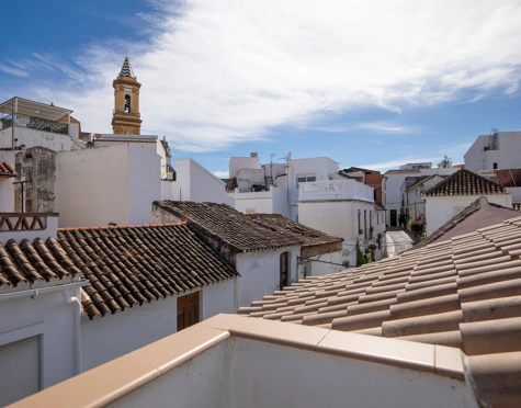 CHARMING ANDALUSIAN TOWNHOUSE IN ESTEPONA OLD TOWN