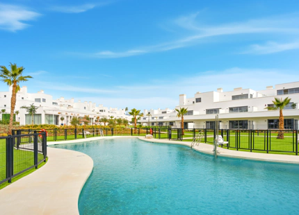 LUXURY APARTMENT ON THE NEW GOLDEN MILE IN ESTEPONA