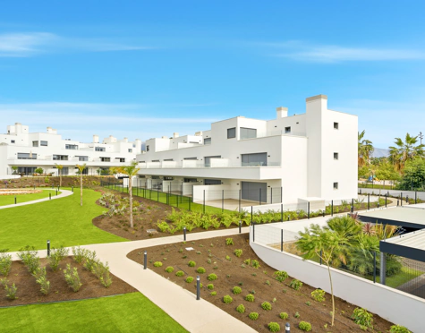 Apartment for sale in Estepona East