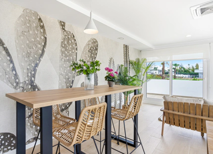 LUXURY APARTMENT ON THE NEW GOLDEN MILE IN ESTEPONA