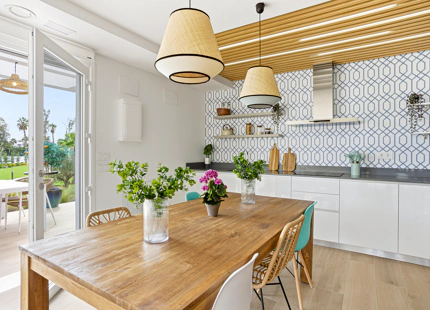 LUXURY APARTMENT ON THE NEW GOLDEN MILE IN ESTEPONA