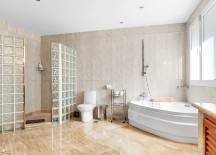 LUXURY VILLA WITH PANORAMIC VIEWS IN BENAHAVÍS