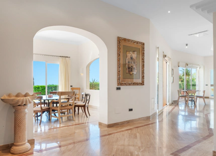 LUXURY VILLA WITH PANORAMIC VIEWS IN BENAHAVÍS