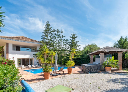 LUXURY VILLA WITH PANORAMIC VIEWS IN BENAHAVÍS