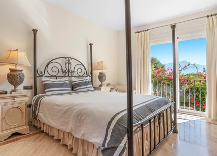 LUXURY VILLA WITH PANORAMIC VIEWS IN BENAHAVÍS