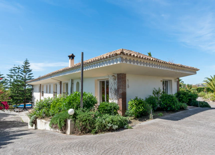 LUXURY VILLA WITH PANORAMIC VIEWS IN BENAHAVÍS