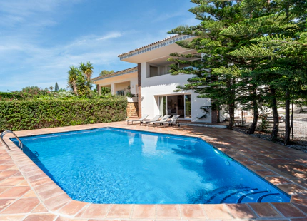 LUXURY VILLA WITH PANORAMIC VIEWS IN BENAHAVÍS