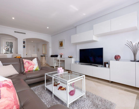 Ground Floor Apartment for sale in Los Arqueros, Benahavis