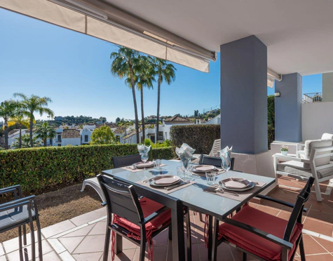 Ground Floor Apartment for sale in Los Arqueros, Benahavis