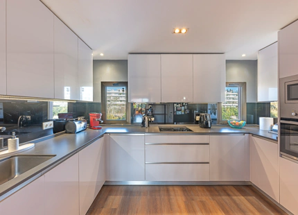CONTEMPORARY DUPLEX PENTHOUSE IN ESTEPONA