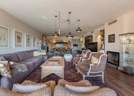 CONTEMPORARY DUPLEX PENTHOUSE IN ESTEPONA