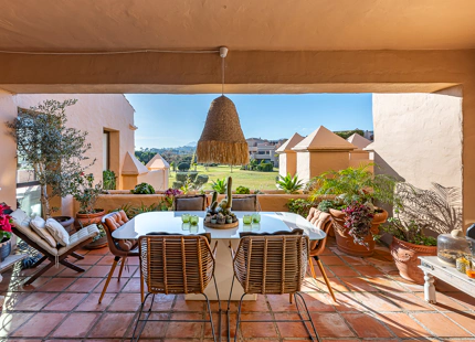 CONTEMPORARY DUPLEX PENTHOUSE IN ESTEPONA