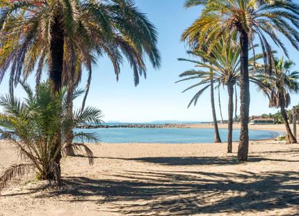 LUXURY FRONTLINE BEACH APARTMENT IN PUERTO BANÚS