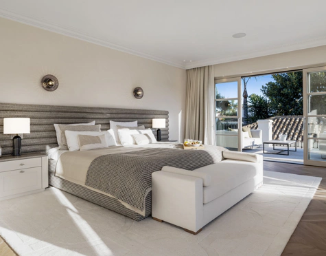 Villa for sale in Nueva Andalucia, Marbella