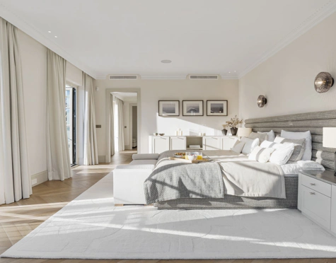Villa for sale in Nueva Andalucia, Marbella