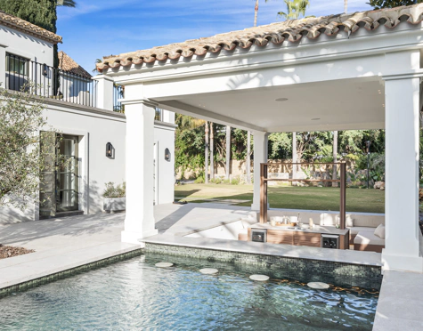 Villa for sale in Nueva Andalucia, Marbella