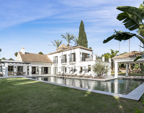 LUXURIOUS MEDITERRANEAN VILLA IN NUEVA ANDALUCÍA