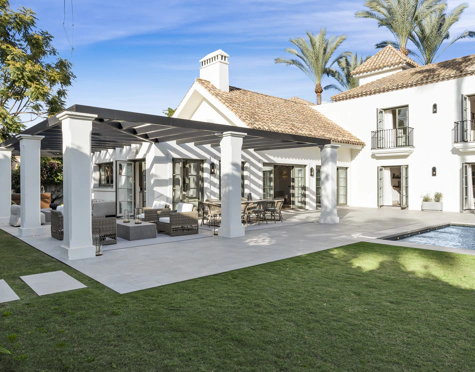 Villa for sale in Nueva Andalucia, Marbella