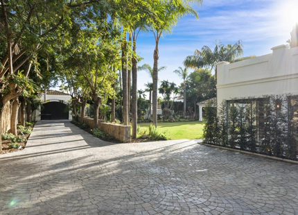 LUXURIOUS MEDITERRANEAN VILLA IN NUEVA ANDALUCÍA
