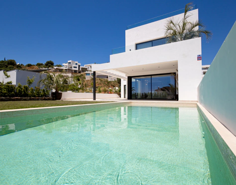 BRAND-NEW LUXURY VILLA ON THE COSTA DEL SOL