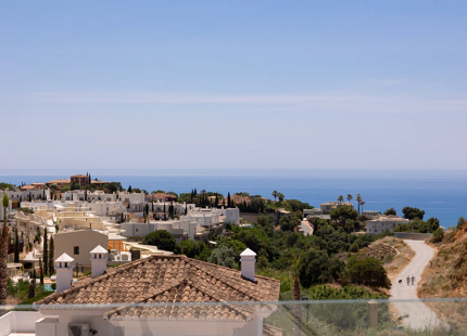 BRAND-NEW LUXURY VILLA ON THE COSTA DEL SOL