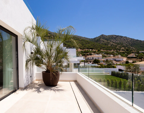 VILLA DE LUJO DE OBRA NUEVA EN LA COSTA DEL SOL