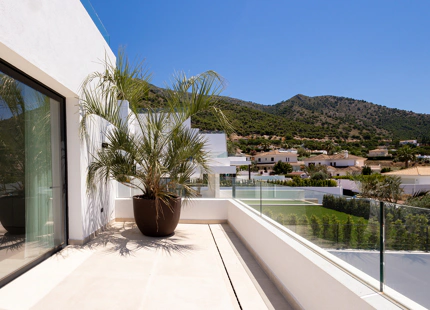 BRAND-NEW LUXURY VILLA ON THE COSTA DEL SOL
