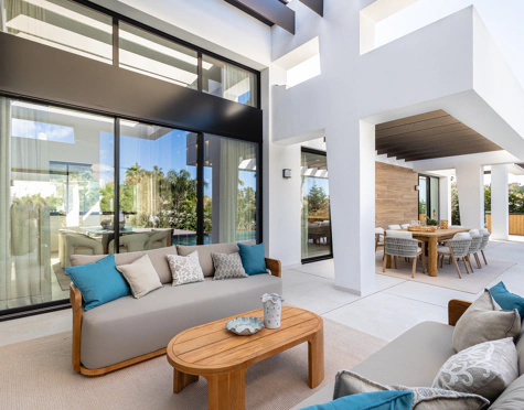 CONTEMPORARY LUXURY VILLA IN MARBELLA'S GOLF VALLEY
