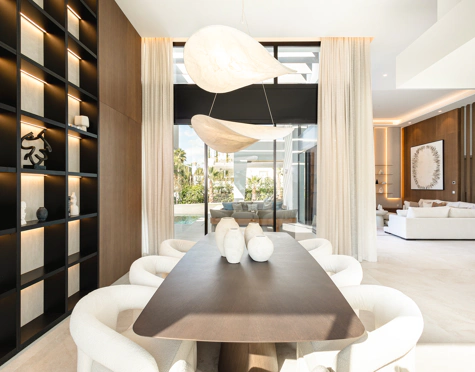 VILLA CONTEMPORÁNEA DE LUJO EN EL VALLE DEL GOLF DE MARBELLA