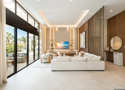 CONTEMPORARY LUXURY VILLA IN MARBELLA'S GOLF VALLEY