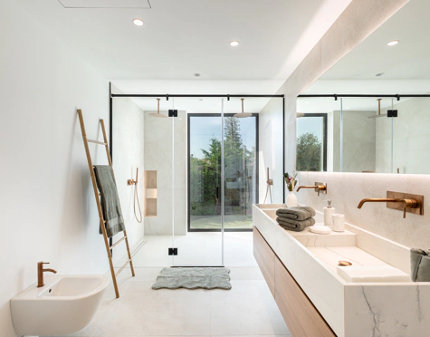 VILLA CONTEMPORÁNEA DE LUJO EN EL VALLE DEL GOLF DE MARBELLA