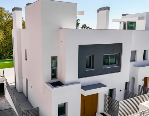 CONTEMPORARY TOWNHOUSE ON THE COSTA DEL SOL