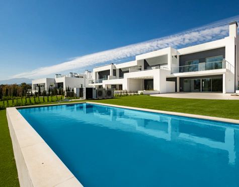 CONTEMPORARY TOWNHOUSE ON THE COSTA DEL SOL